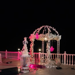 Ветка металлическая с розами Петрасвет S4036